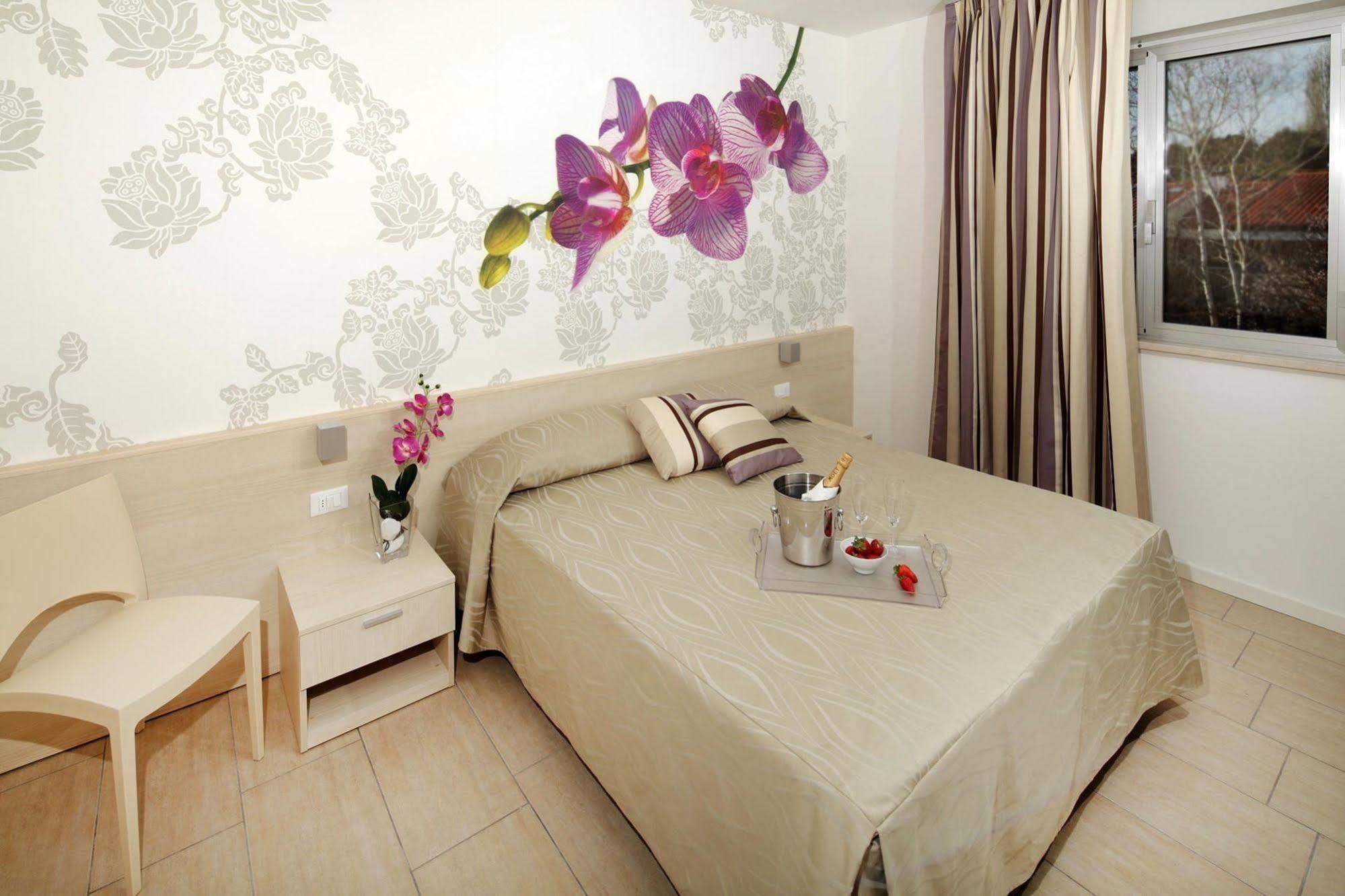 ליגננו סביאדורו Hotel Alex מראה חיצוני תמונה